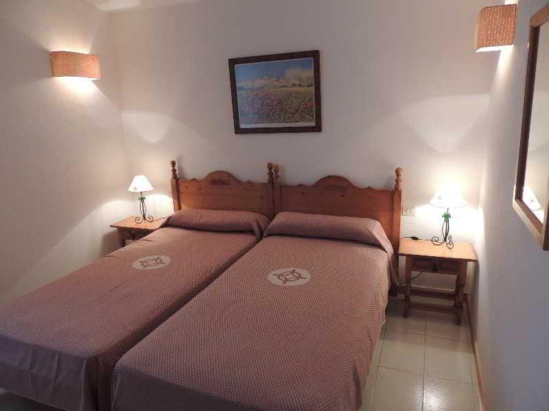 Solmar Bungalows Cala 'n Bosch Buitenkant foto